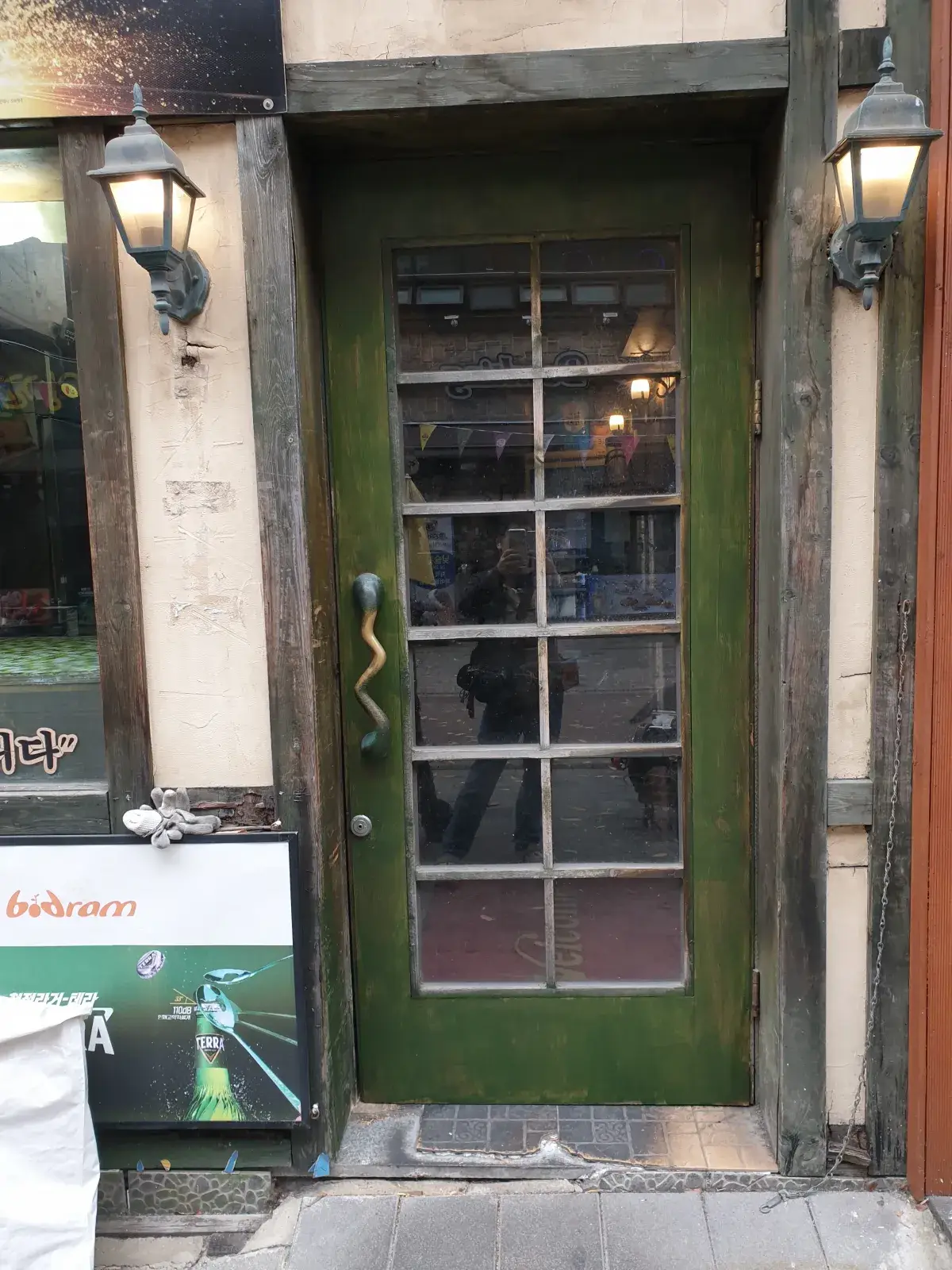 상가 출입문 수리 후